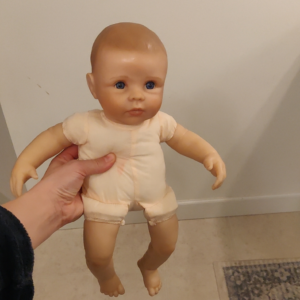 Linda Murray ADG So Truly Mine 16" Newborn Baby Doll Blue Eyes Brown Hair Vintag